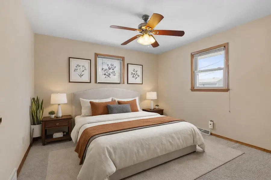 1414 Hilltop LANE, Plymouth, WI 53073 - #2