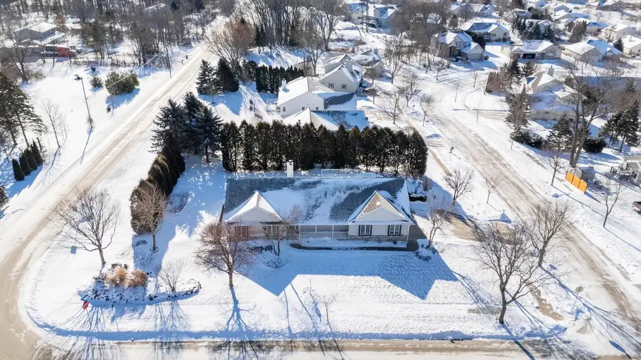 1151 Glacier PASS, Slinger, WI 53086 - Image #2