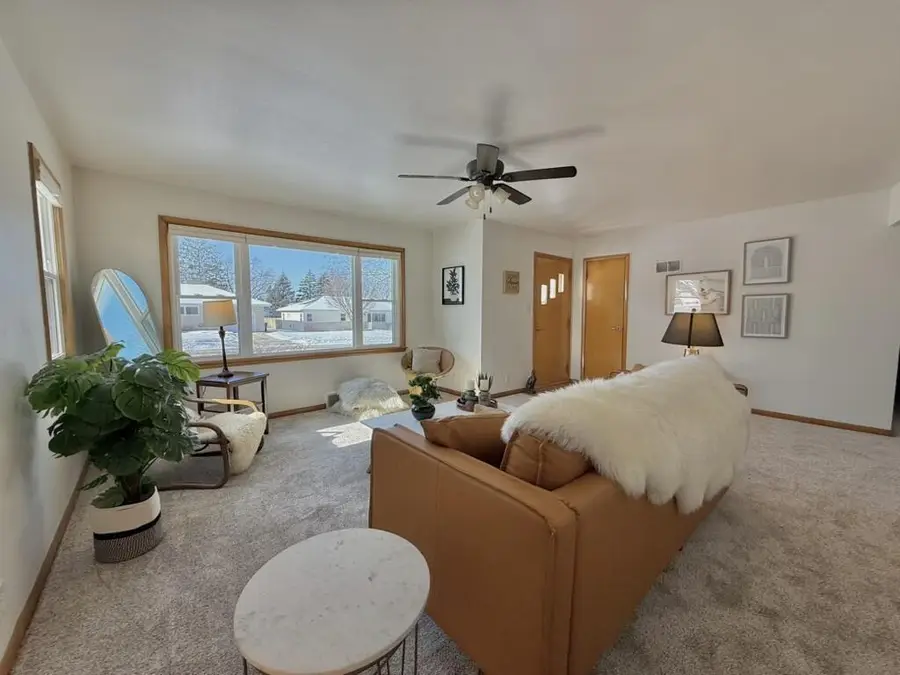 609 N Cedar STREET, Horicon, WI 53032 - #3