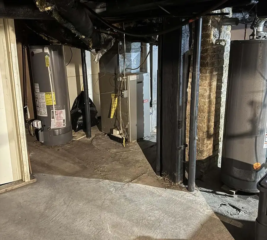 3059 N 10th LANE, Milwaukee, WI 53206 - Image #2