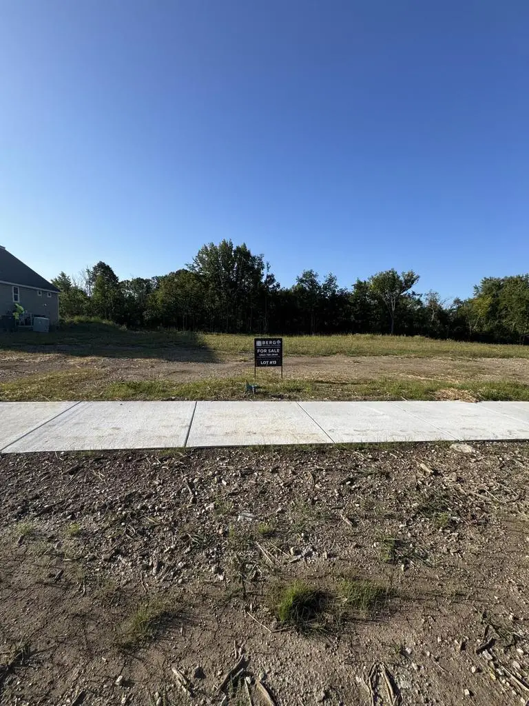 N50W18518 WOODFIELD WAY #Lt67, Menomonee Falls, WI 53051 - Image #3