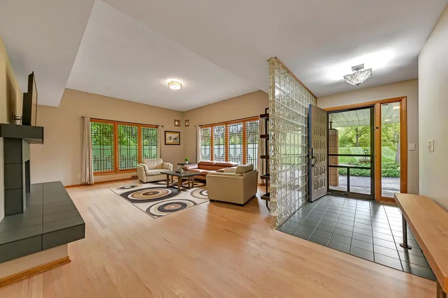 4678 Sonseeahray DRIVE, Hubertus, WI 53033 - #2