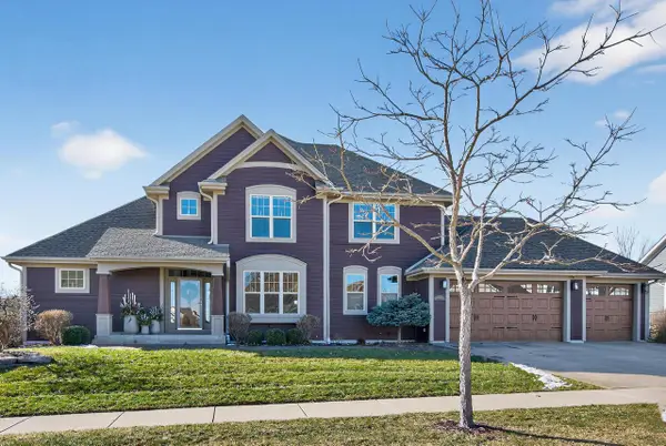 W79N417 Ridgeway LANE, Cedarburg, WI 53012