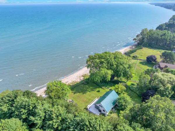 12435 Lakeshore ROAD, Cleveland, WI 53015