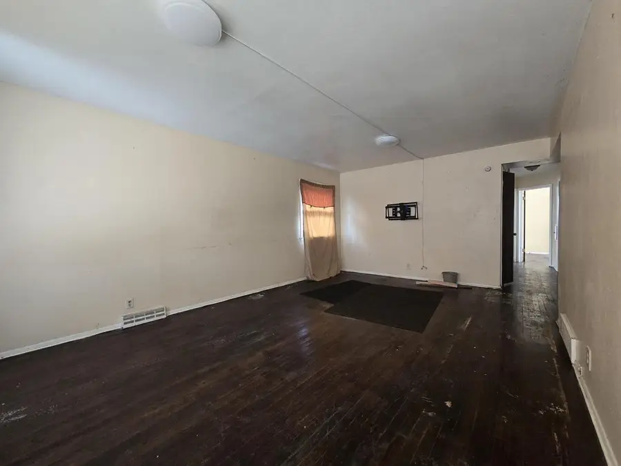 5822 N 92nd STREET, Milwaukee, WI 53225 - Image #3