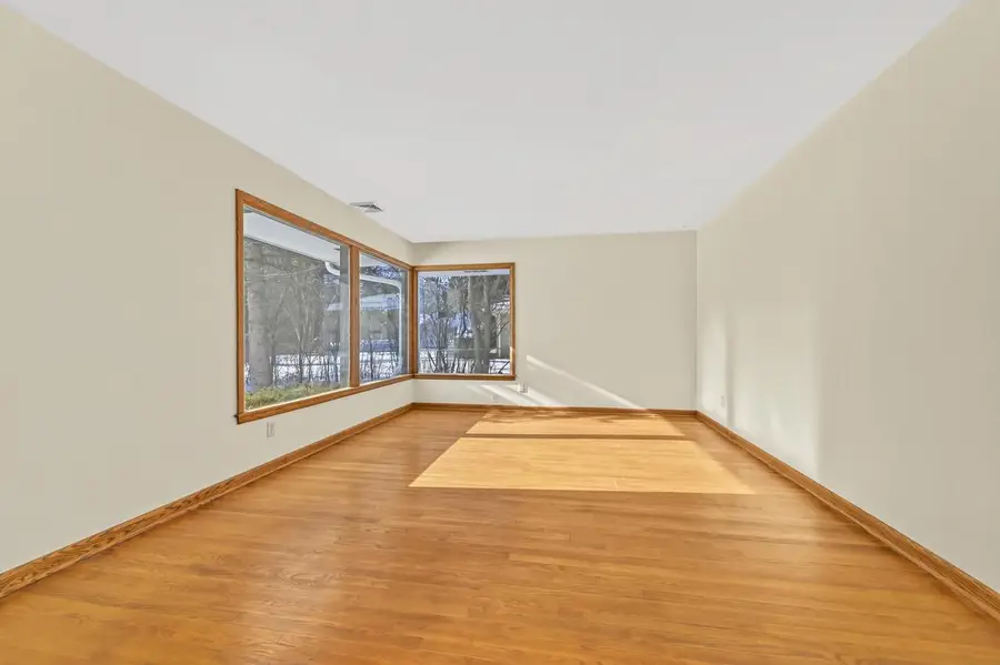 2428 S Root River PARKWAY, West Allis, WI 53227 - Image #3