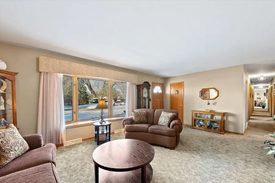 5923 Sunny LANE, Grafton, WI 53024 - #3