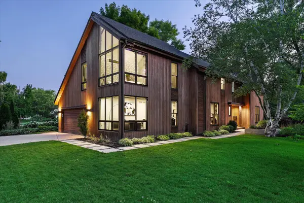 7050 N Belmont LANE, Fox Point, WI 53217