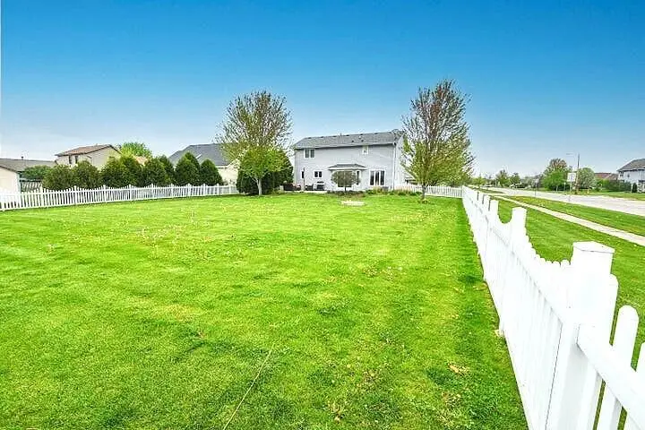 641 Small Farm ROAD, Mukwonago, WI 53149 - #2