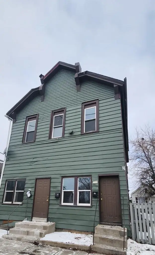 1230 W Greenfield AVENUE, Milwaukee, WI 53204 - #1