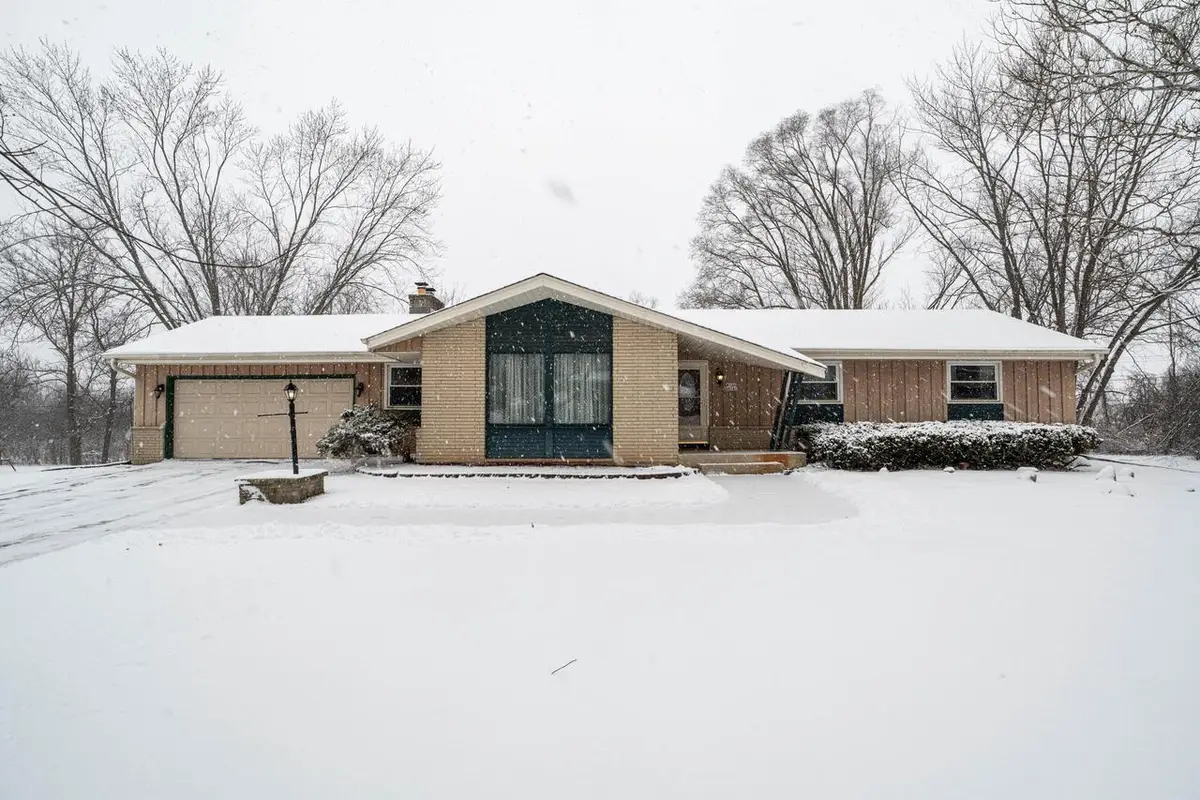 W136N8741 Esquire ROAD, Menomonee Falls, WI 53051 - #1