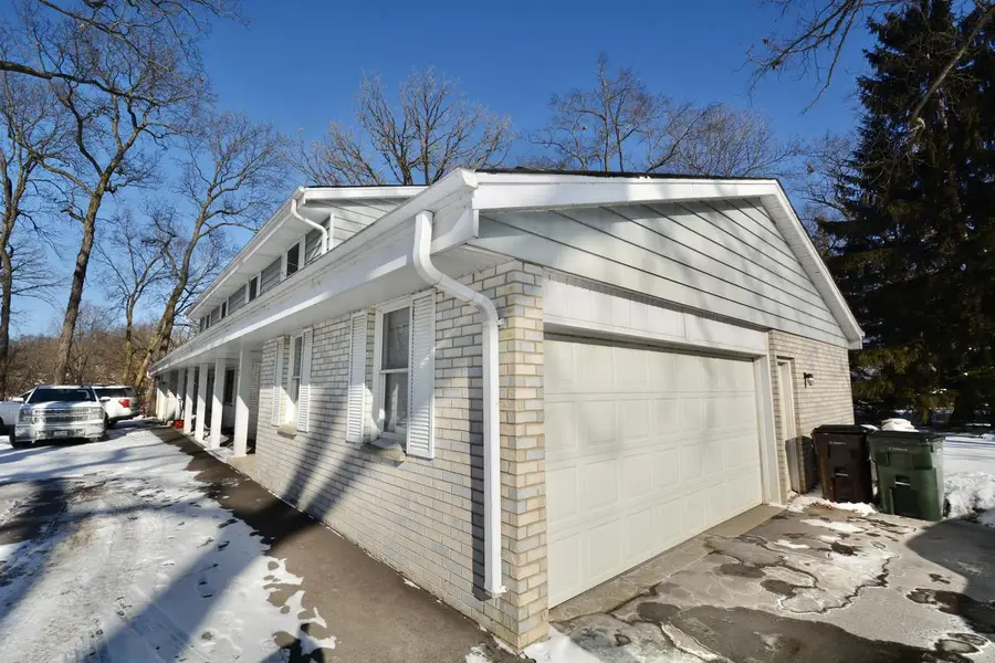 716 St. Johns DRIVE #718, Delafield, WI 53018 - #3