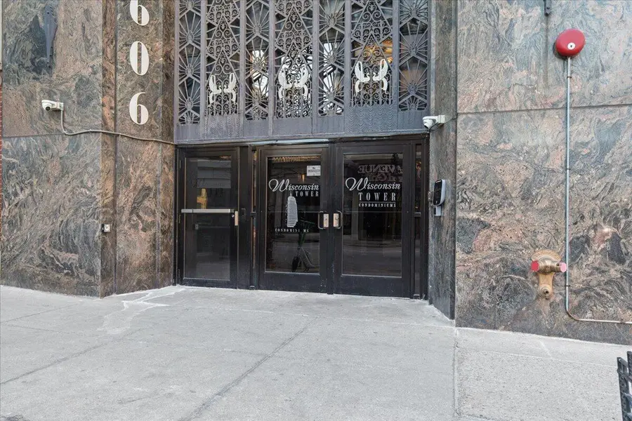 606 W Wisconsin AVENUE #301, Milwaukee, WI 53203 - Image #2