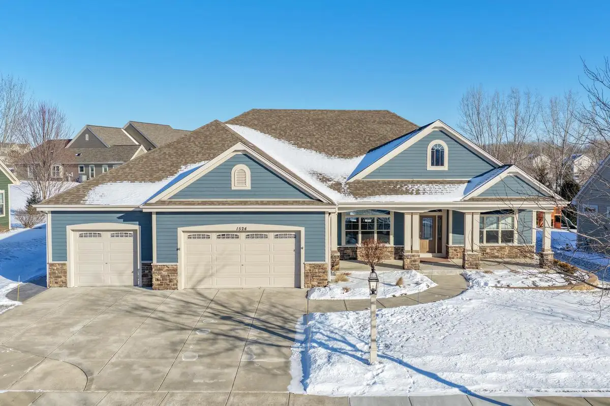 1524 Mohican TRAIL, Waukesha, WI 53189 - Image #1