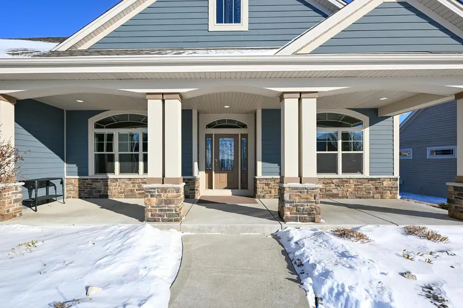 1524 Mohican TRAIL, Waukesha, WI 53189 - Image #3