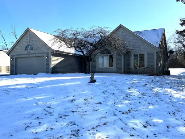 9215 W County Line ROAD, Milwaukee, WI 53224