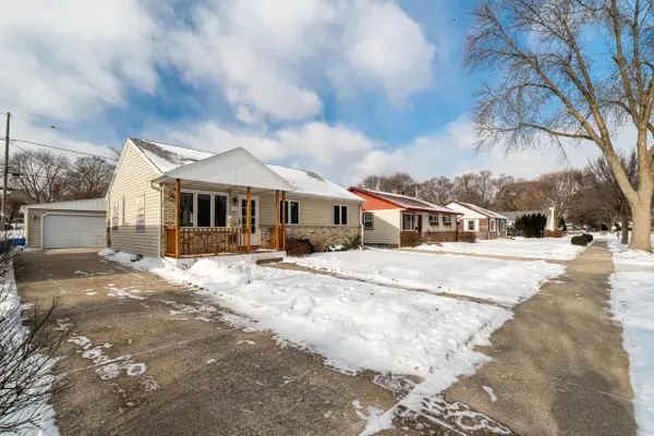 4049 S Hately AVENUE, Saint Francis, WI 53235