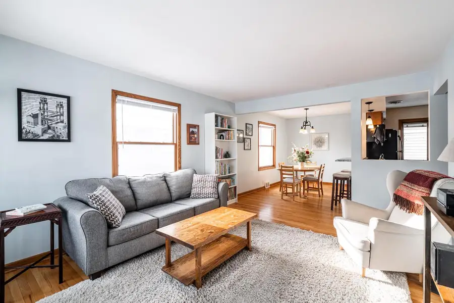 4049 S Hately AVENUE, Saint Francis, WI 53235 - #2