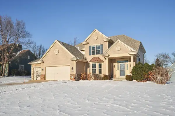 N57W24444 Falcon COURT, Sussex, WI 53089