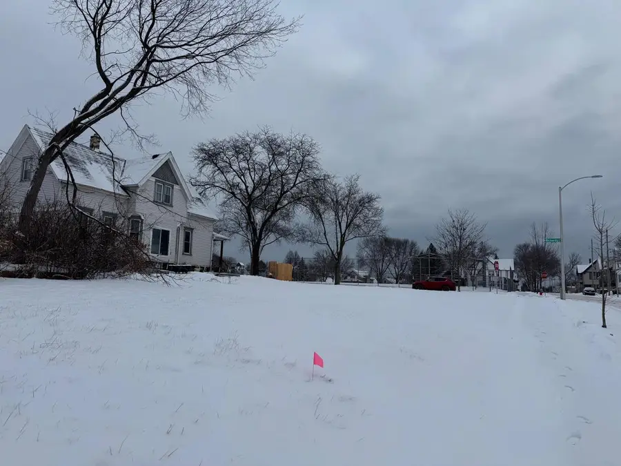 2401 N RICHARDS STREET, Milwaukee, WI 53212 - Image #3