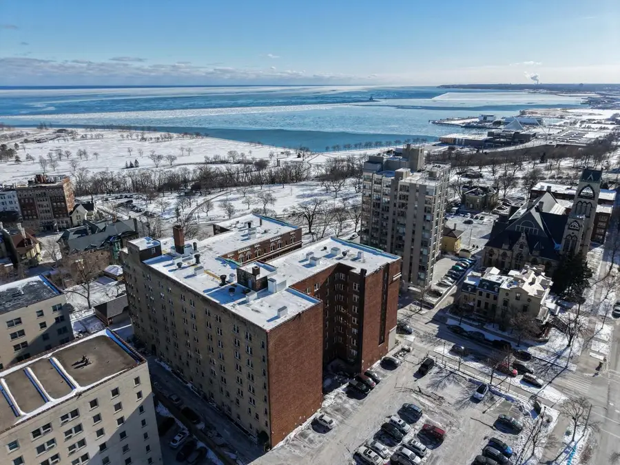 1028 E Juneau AVENUE #503, Milwaukee, WI 53202 - Image #3