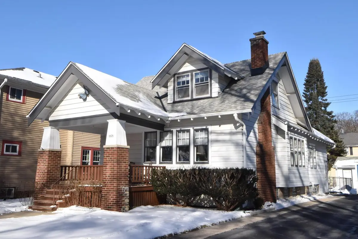 6426 W Wisconsin AVENUE, Wauwatosa, WI 53213 - #1