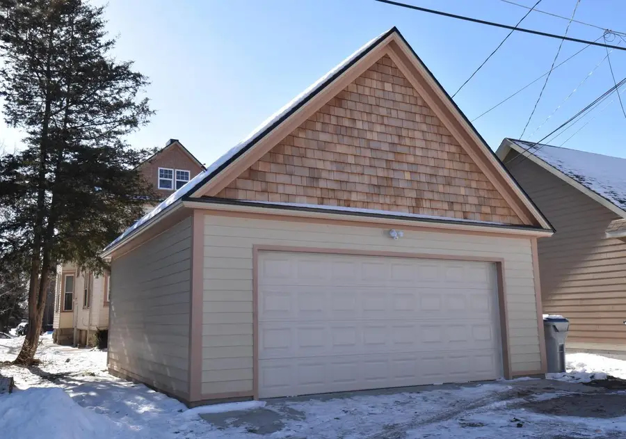 3002 W Kilbourn AVENUE, Milwaukee, WI 53208 - #2