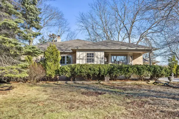 8828 N Navajo ROAD, Bayside, WI 53217