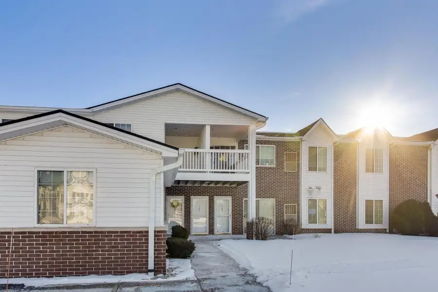 2825 11th PLACE #703, Kenosha, WI 53140 - Image #3