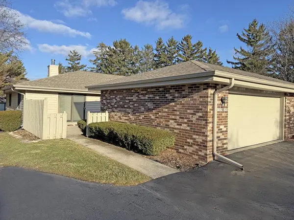 11025 N Balsam Tree COURT #47, Mequon, WI 53092