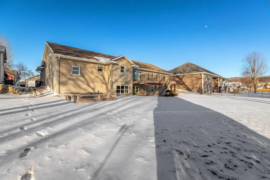 942 Oak Timber DRIVE, Onalaska, WI 54650 - Image #2