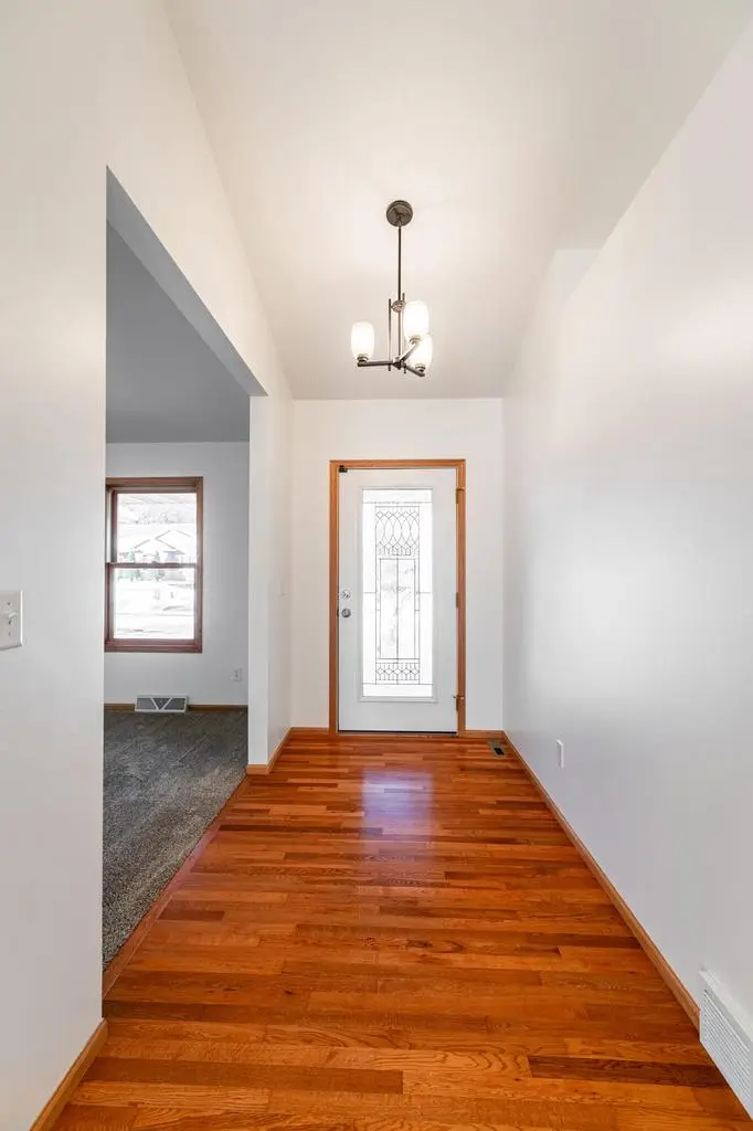 942 Oak Timber DRIVE, Onalaska, WI 54650 - Image #3