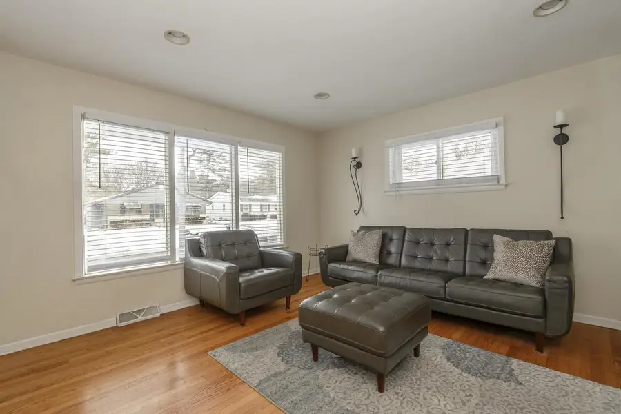 4701 W Brentwood AVENUE, Milwaukee, WI 53223 - Image #2