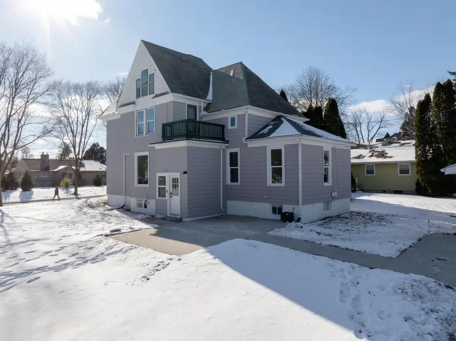 704 Grand AVENUE, Sheboygan, WI 53083 - Image #3