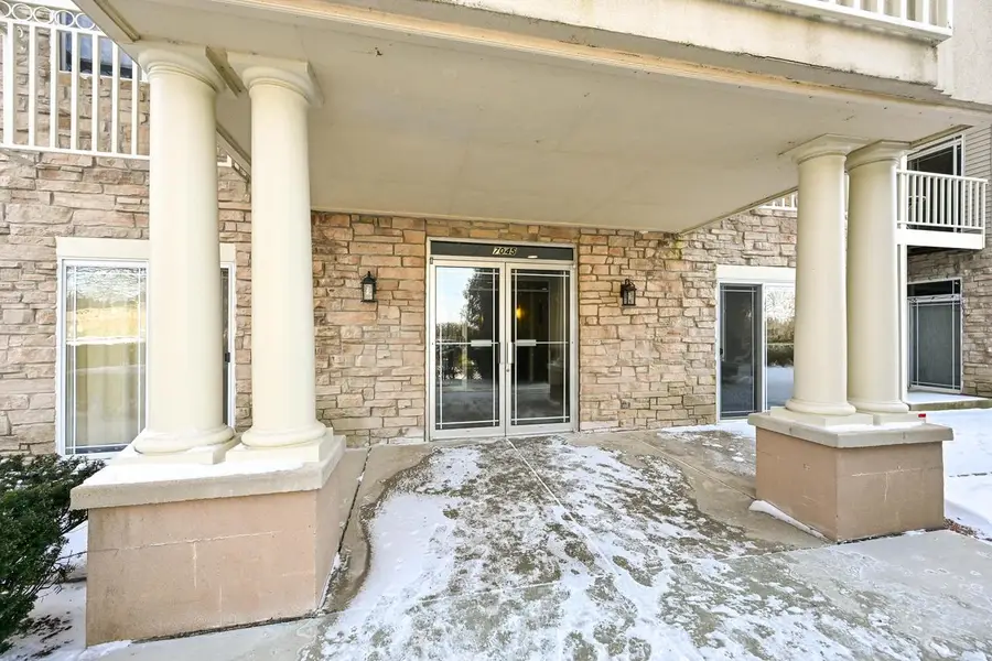 7045 S Riverwood BOULEVARD #A05, Franklin, WI 53132 - Image #3