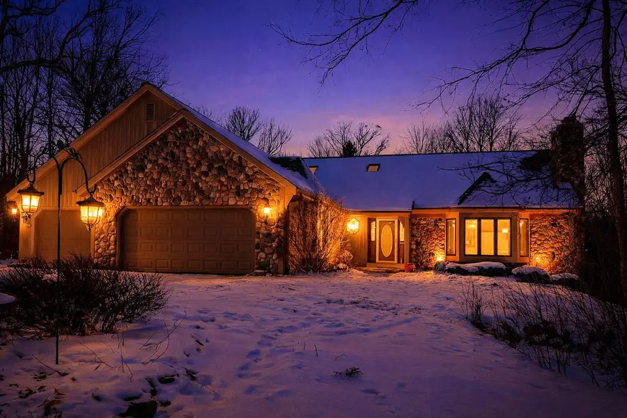 14591 W Fieldpointe COURT, New Berlin, WI 53151 - Image #2