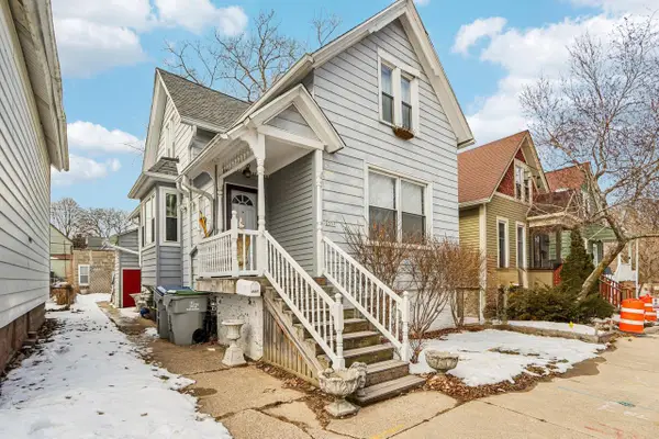 2557 N Gordon PLACE, Milwaukee, WI 53212