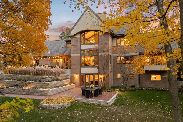 1319 Creekside COURT, Grafton, WI 53024