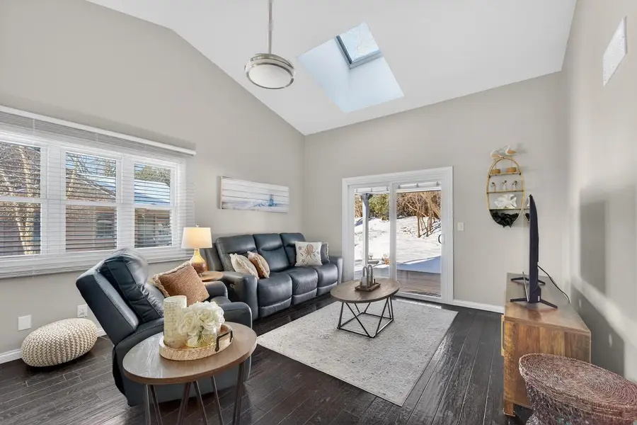 W133N8139 Danell DRIVE, Menomonee Falls, WI 53051 - Image #3