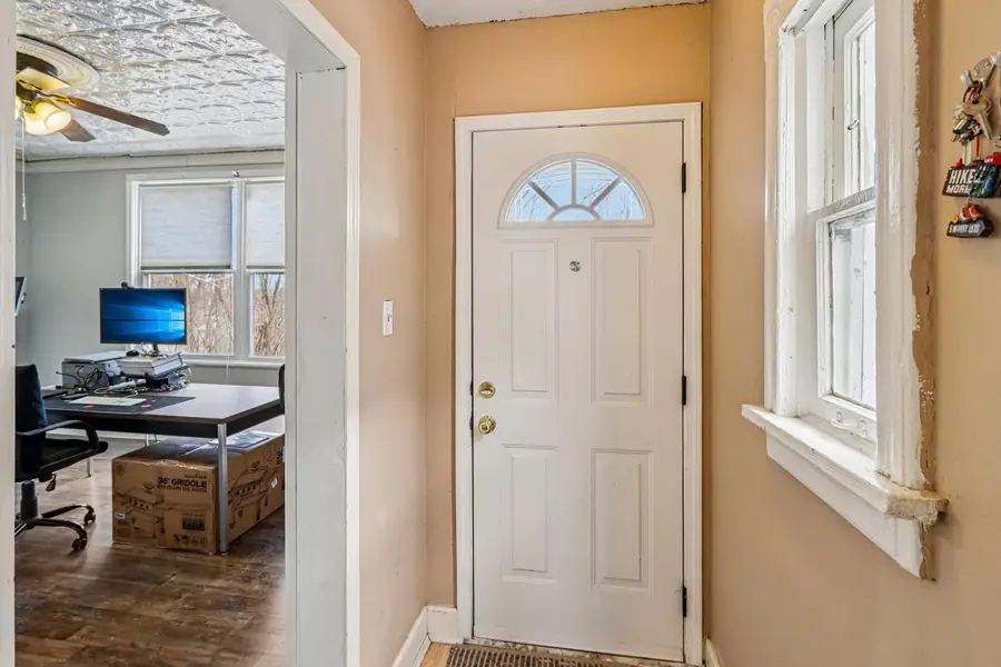 2557 N Gordon PLACE, Milwaukee, WI 53212 - #3