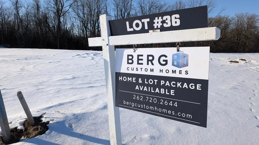 N52W18759 EDGEWATER DRIVE #Lt36, Menomonee Falls, WI 53051 - #3