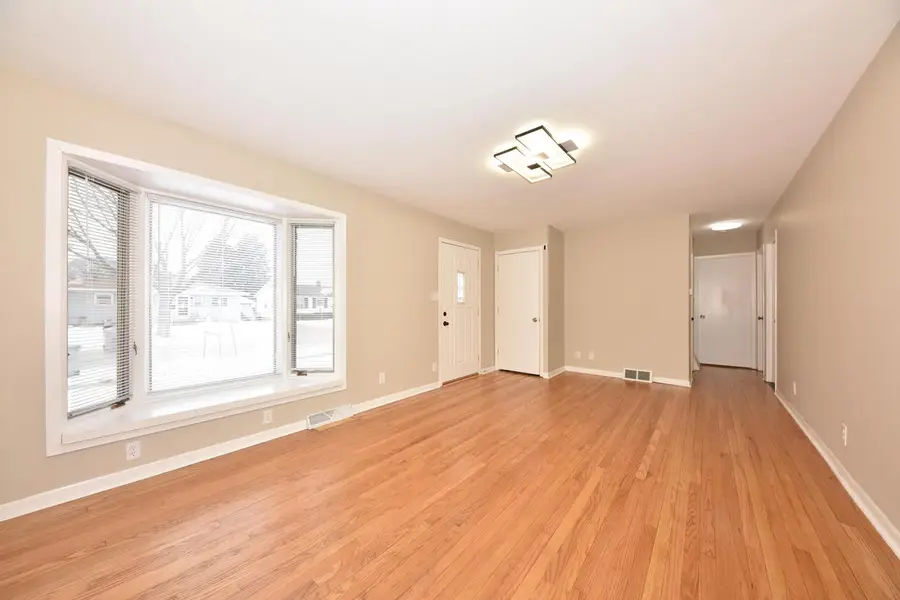 4948 S 15th STREET, Milwaukee, WI 53221 - #3