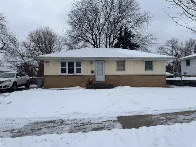 7711 W Mill ROAD, Milwaukee, WI 53218 - Image #1