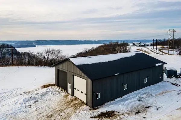 N123 ECKERT LANE, Genoa, WI 54632