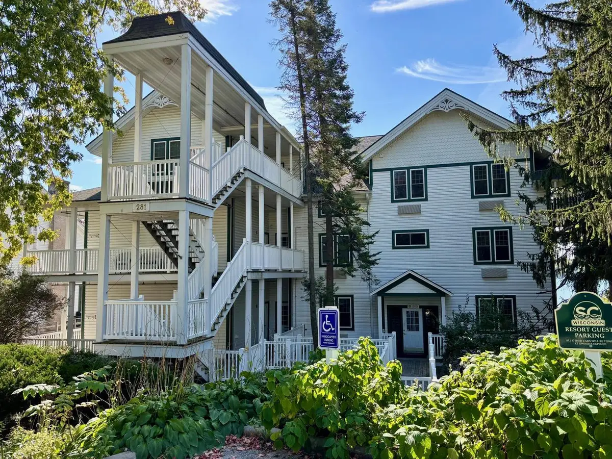 281 Victorian Village DRIVE #31, Elkhart Lake, WI 53020 - #1