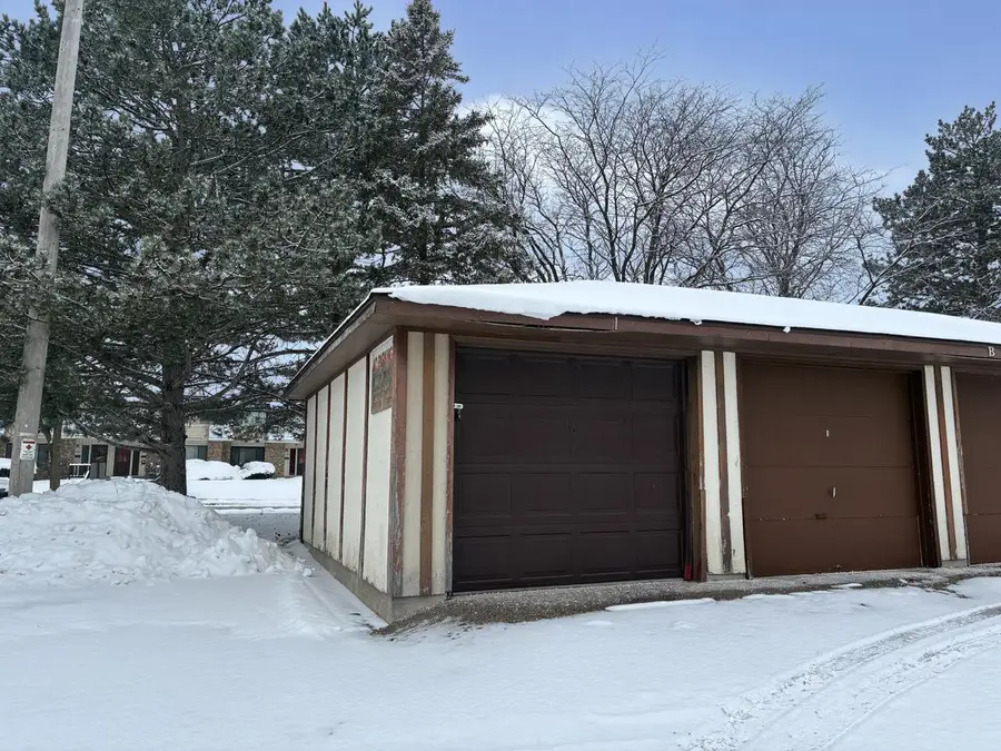 6041 W Port AVENUE #Unit A, Milwaukee, WI 53223 - Image #2