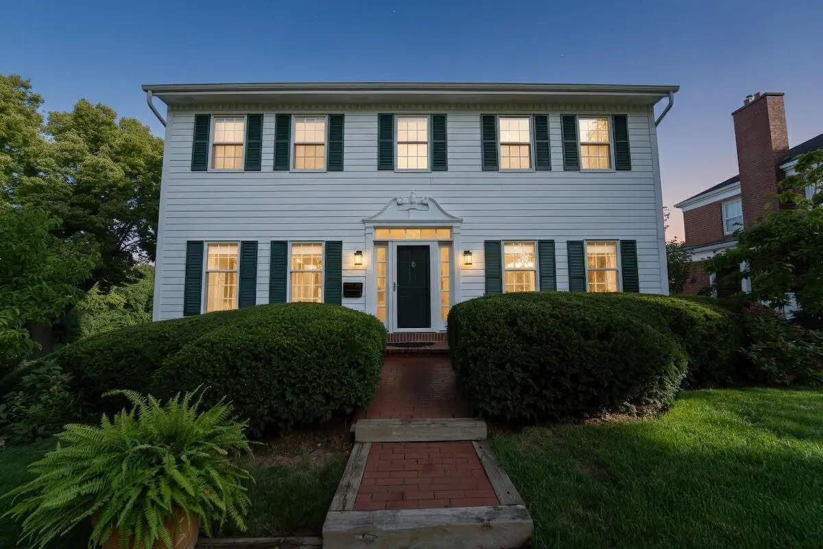 8328 W Wisconsin AVENUE, Wauwatosa, WI 53213 - #1