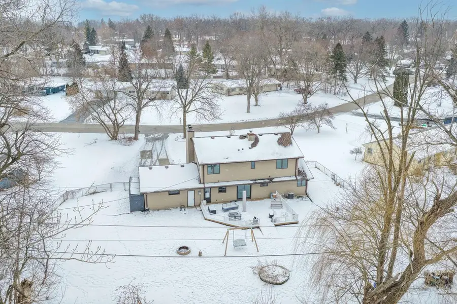 11368 Bridget LANE, Hales Corners, WI 53130 - #2