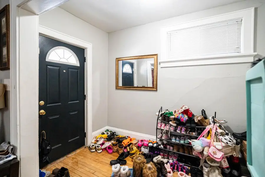 2438 N Pierce STREET, Milwaukee, WI 53212 - #3