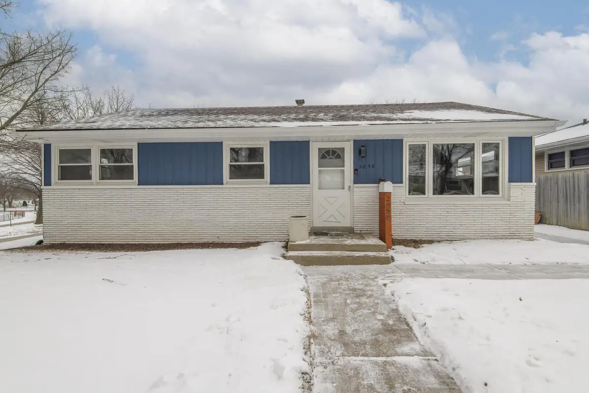 2858 S 93rd STREET, West Allis, WI 53227 - #1